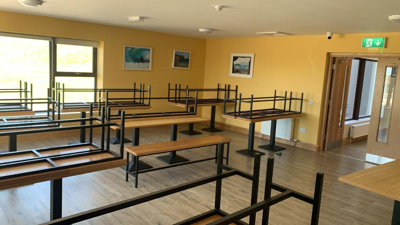 Achill Surf Centre Vandrehjem Bellanasally Eksteriør billede