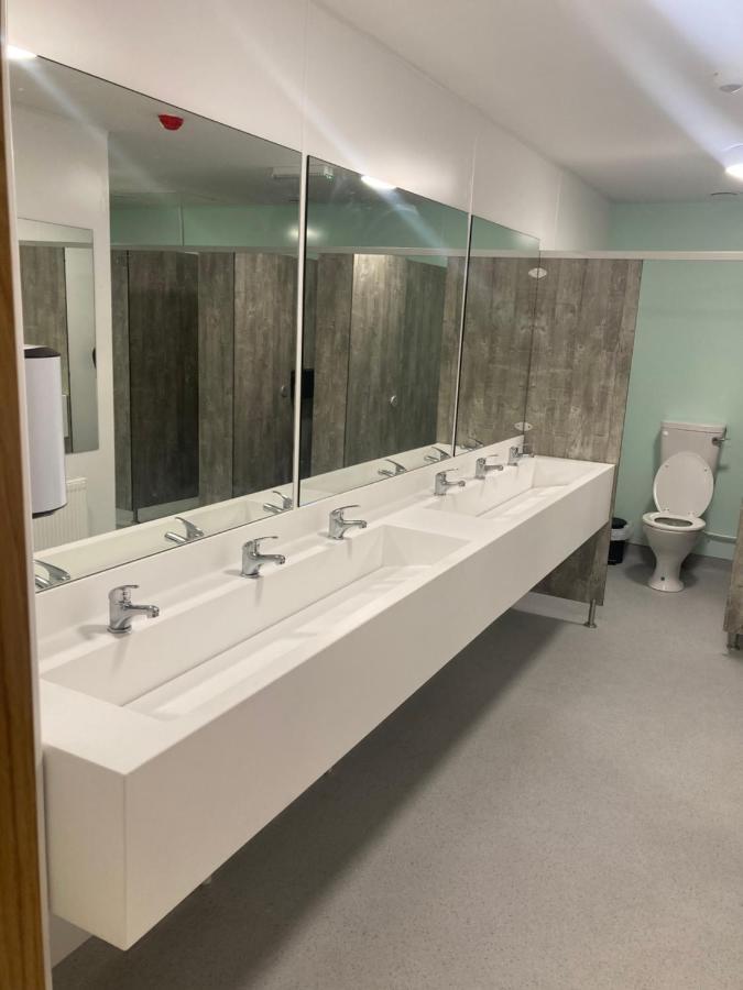 Achill Surf Centre Vandrehjem Bellanasally Eksteriør billede