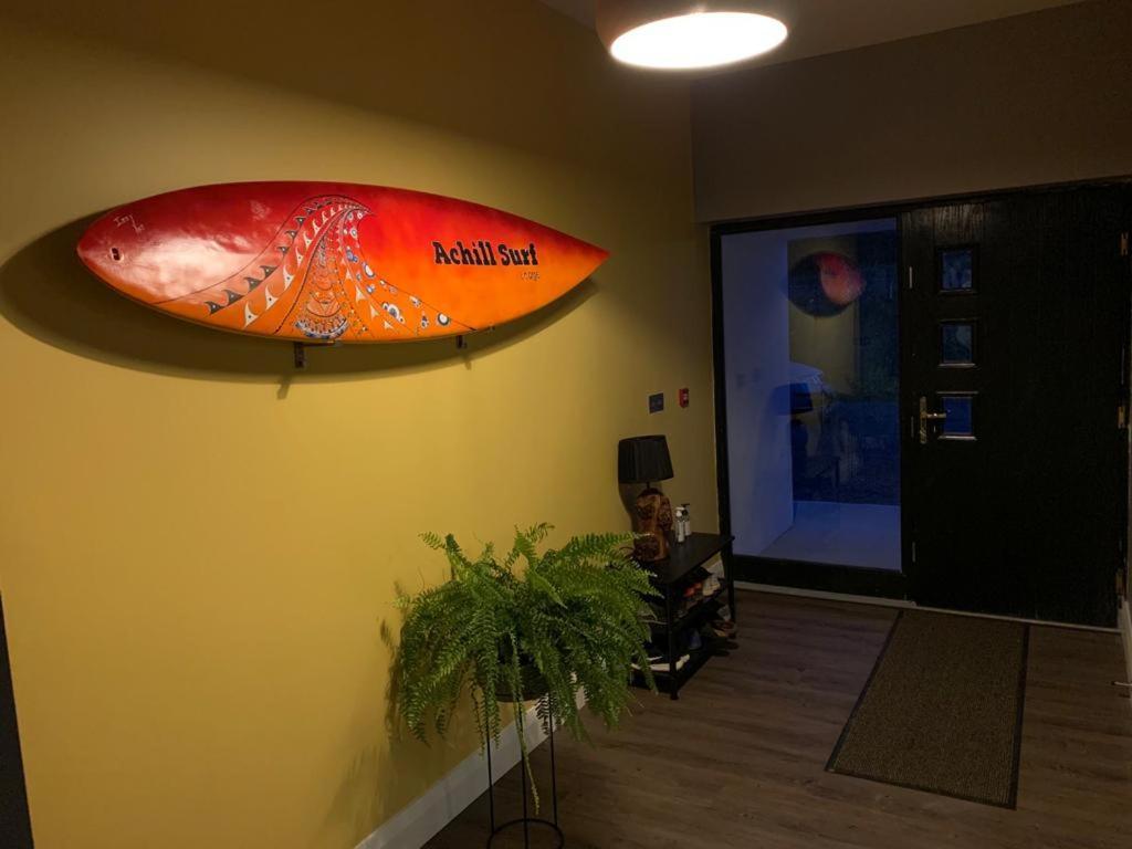 Achill Surf Centre Vandrehjem Bellanasally Eksteriør billede