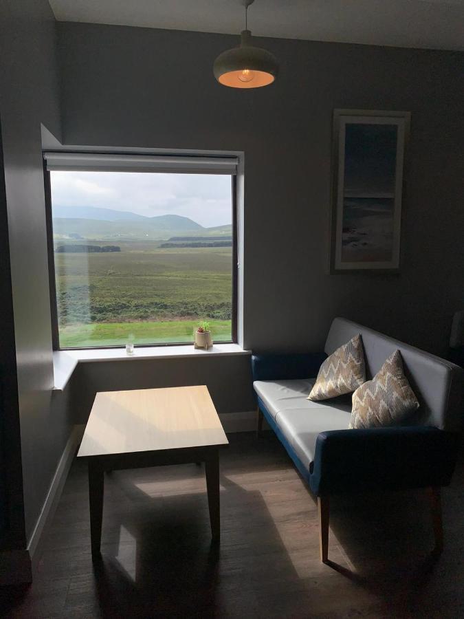 Achill Surf Centre Vandrehjem Bellanasally Eksteriør billede