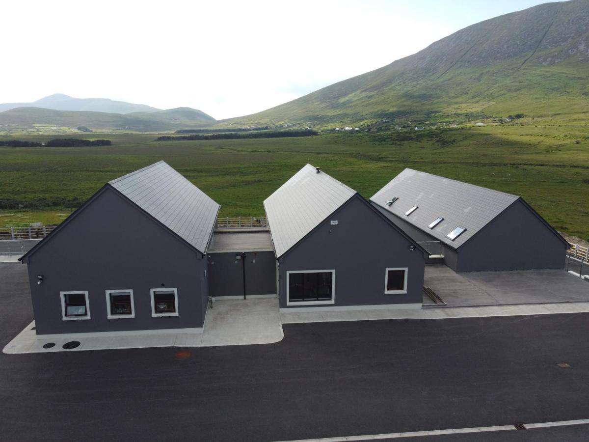 Achill Surf Centre Vandrehjem Bellanasally Eksteriør billede